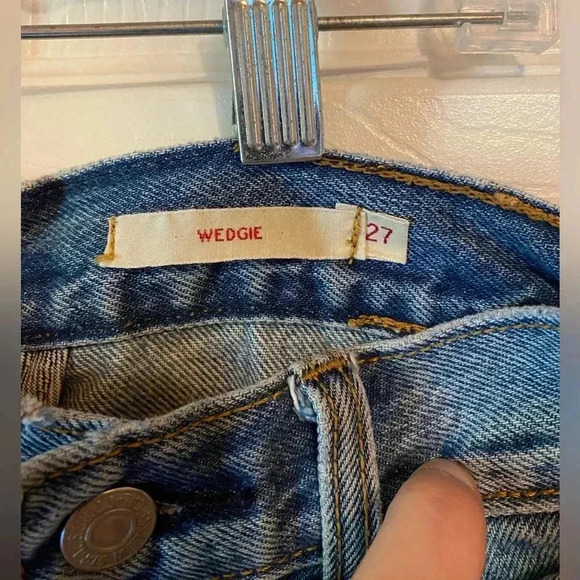 Raw hem women’s Levi 27 jeans - Picture 3 of 6